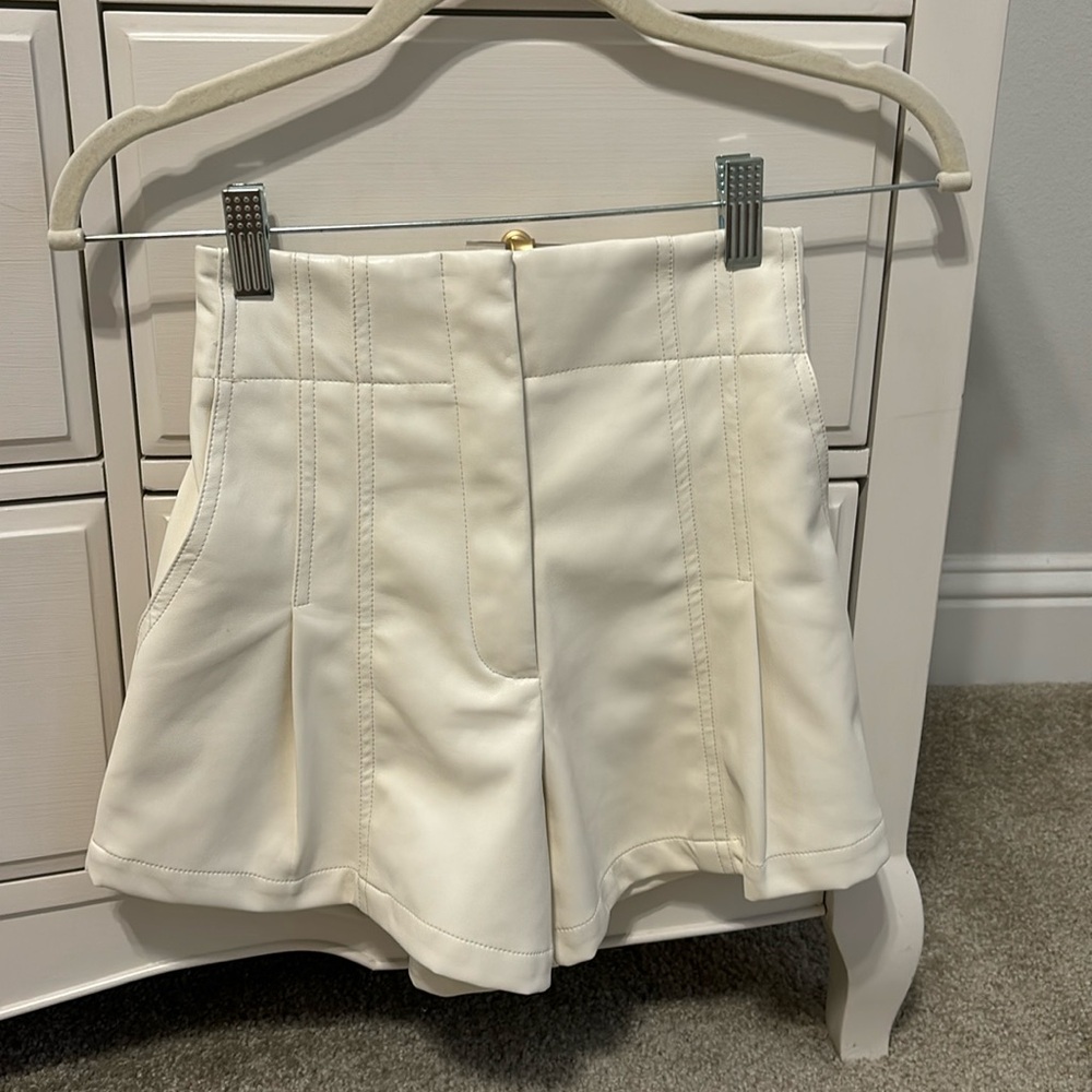 LBLC the label Tanya Faux leather short